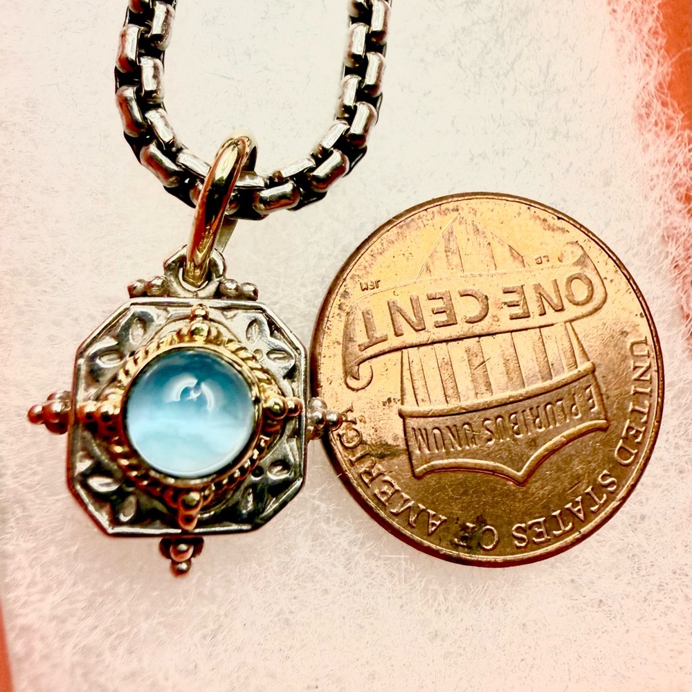 Konstantino Pendant and Chain 925/18k
